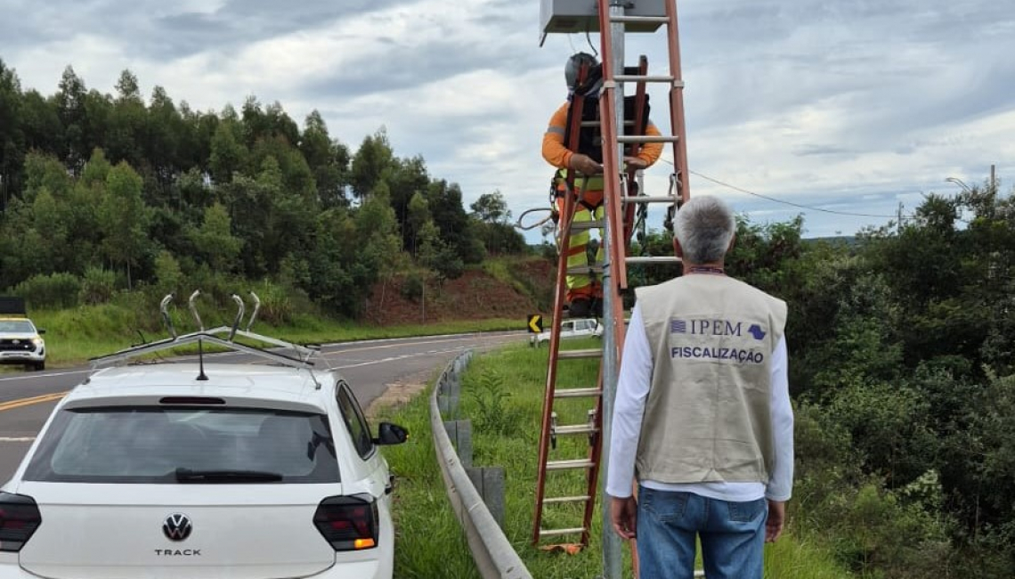 Em Lucianópolis, Ipem-SP verifica radar na rodovia SP-315